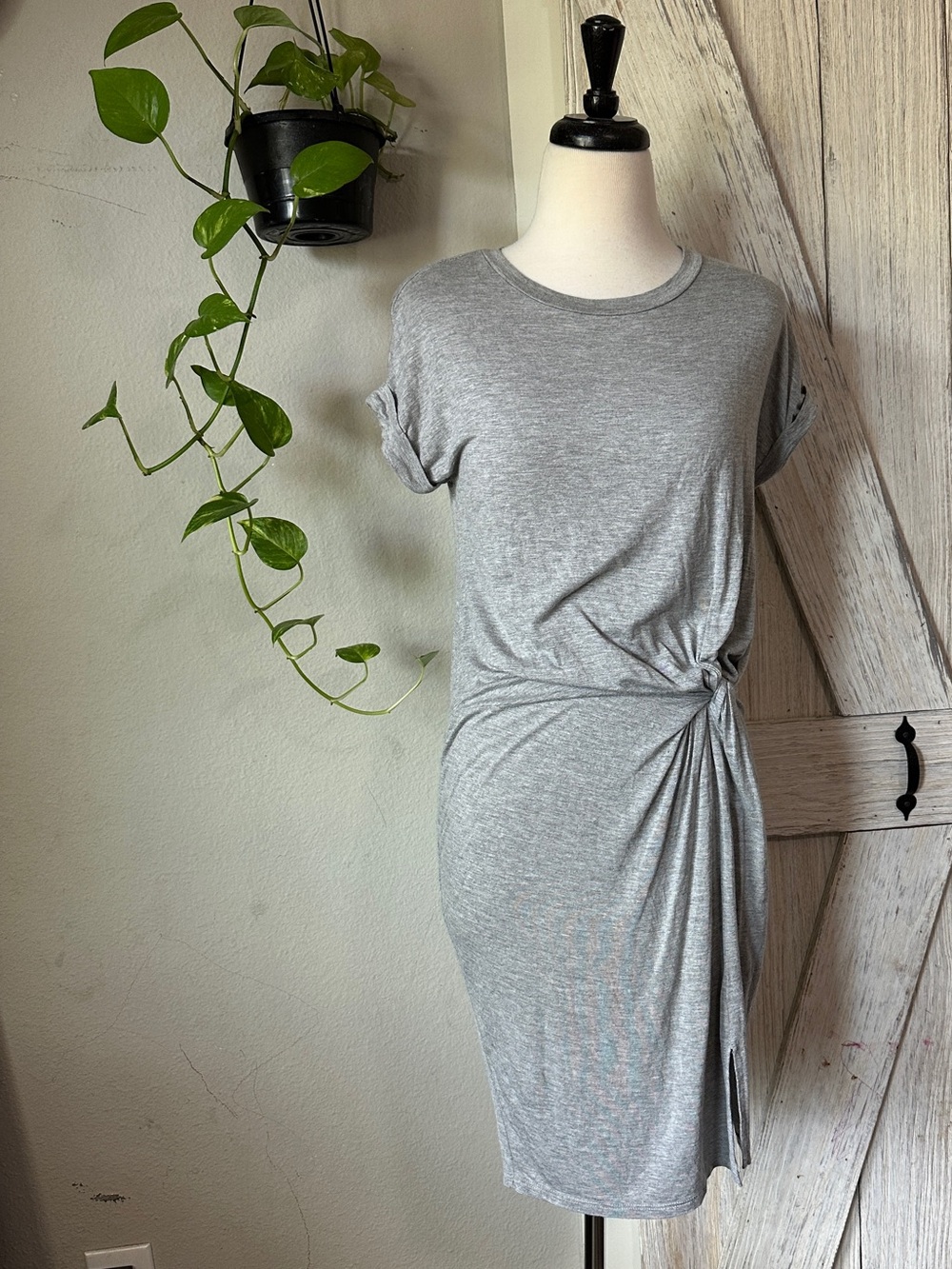silence + noise Casual Knotted Midi Dress